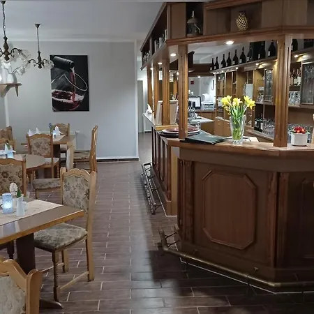 Отель Haus Waldesruh 3*