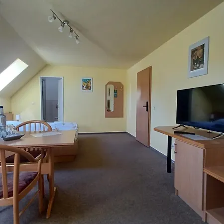 Haus Waldesruh Szálloda 3*