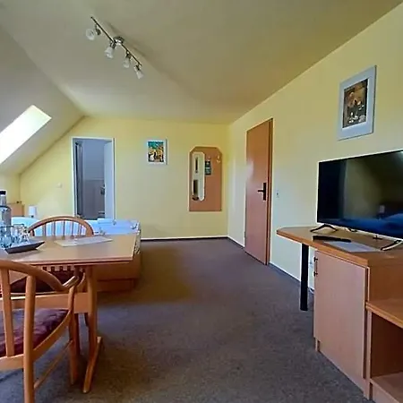 Haus Waldesruh Hotell 3*