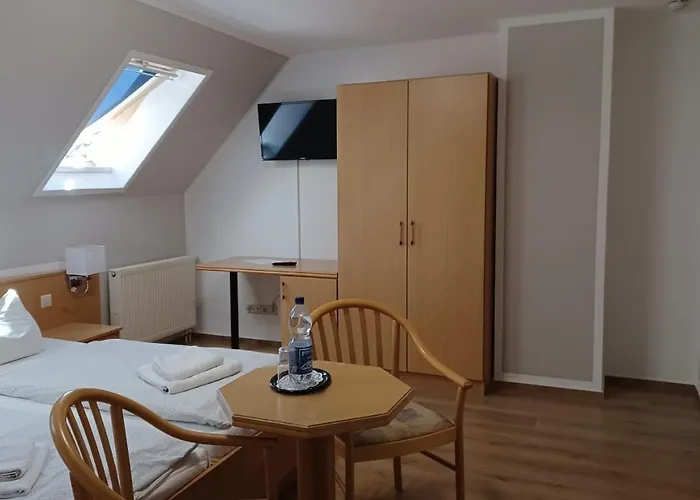 Haus Waldesruh ホテル