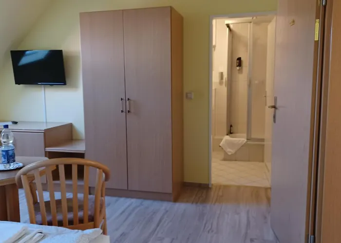 Haus Waldesruh ホテル ペータースドルフ