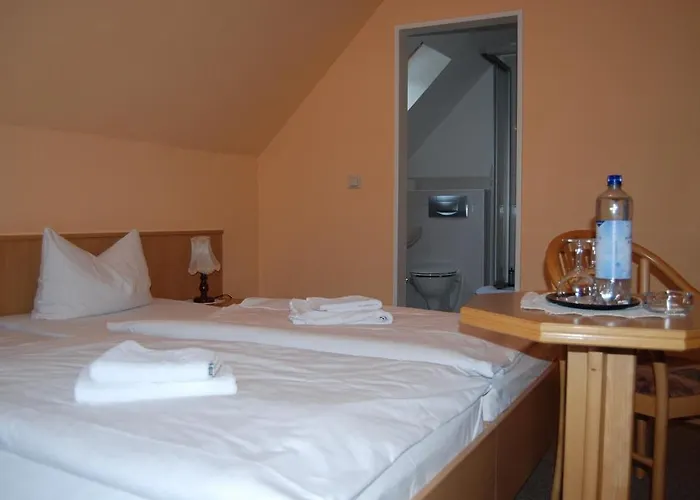 Haus Waldesruh ホテル ペータースドルフ